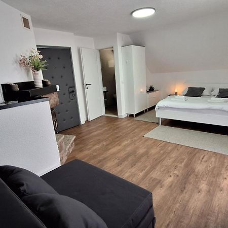 Apartments & Rooms Velebit Lovinac  Eksteriør billede