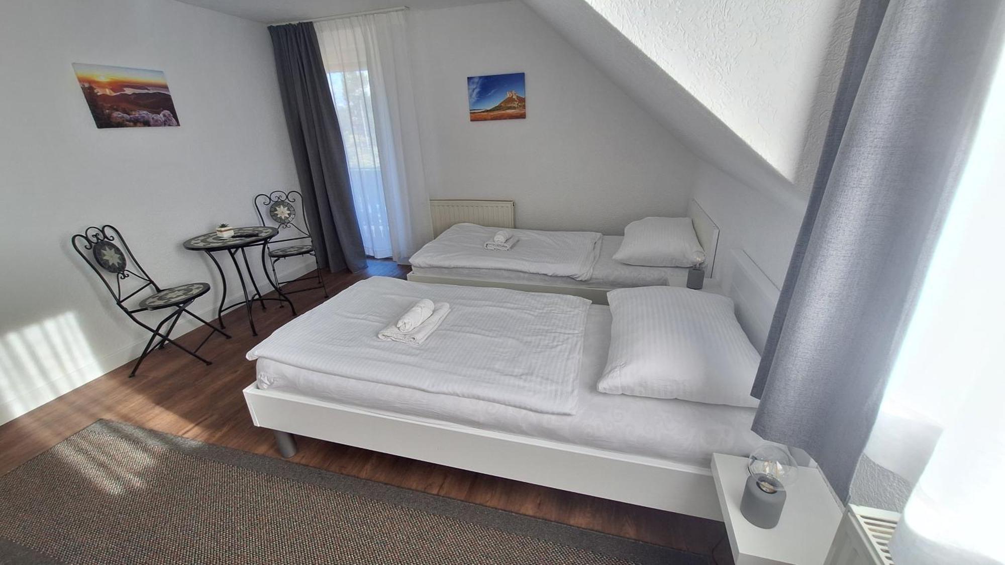 Apartments & Rooms Velebit Lovinac  Eksteriør billede